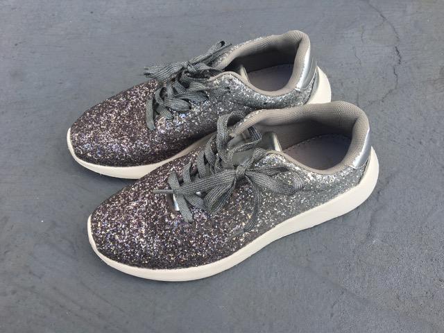 シルバースパンコールスニーカー < 女性ファッション  シルバースパンコールスニーカー  < 女性ファッションの