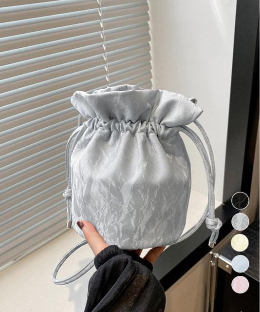 送料無料 新品 ミニショルダーバッグ 斜め掛け巾着バッグ < 女性ファッション  送料無料 新品 ミニショルダーバッグ 斜め掛け巾着バッグ  < 女性ファッションの