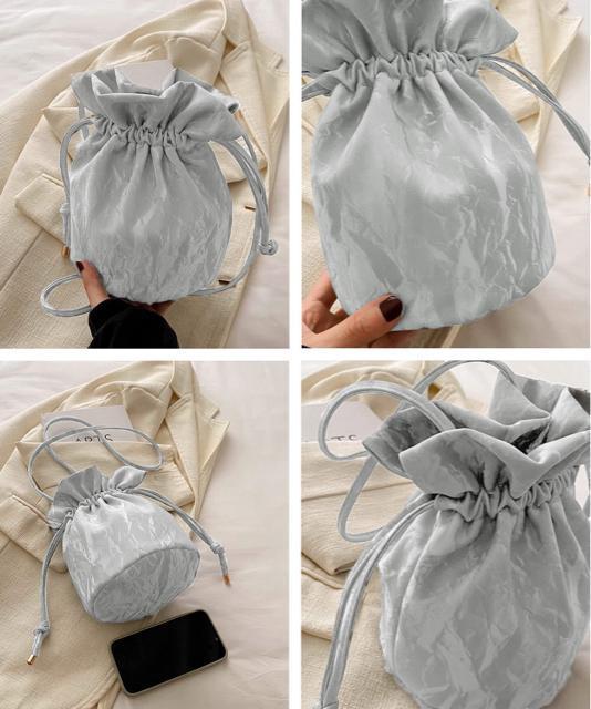 送料無料 新品 ミニショルダーバッグ 斜め掛け巾着バッグ < 女性ファッション  送料無料 新品 ミニショルダーバッグ 斜め掛け巾着バッグ < 女性ファッションの