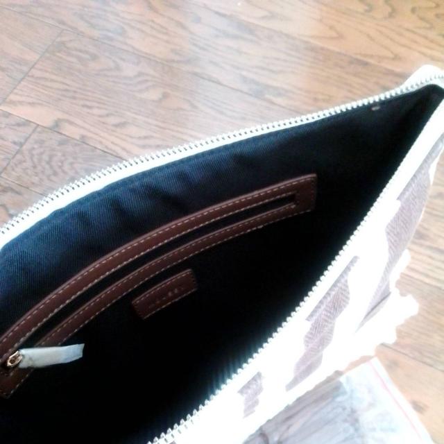 新品 MOUSSY 定価7400+税 クラッチバッグ < 女性ファッション 新品 MOUSSY 定価7400+税 クラッチバッグ < 女性ファッションの