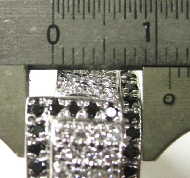 極美品Pt1000純プラチナ男女兼用ブラック&ホワイト パヴェダイヤ0.80ct < 女性アクセサリー/時計 極美品Pt1000純プラチナ男女兼用ブラック&ホワイト パヴェダイヤ0.80ct < 女性アクセサリー/時計の