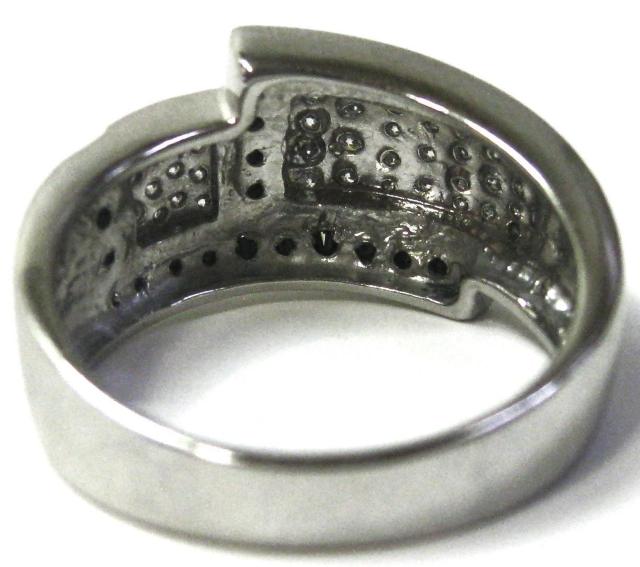 極美品Pt1000純プラチナ男女兼用ブラック&ホワイト パヴェダイヤ0.80ct < 女性アクセサリー/時計 極美品Pt1000純プラチナ男女兼用ブラック&ホワイト パヴェダイヤ0.80ct < 女性アクセサリー/時計の