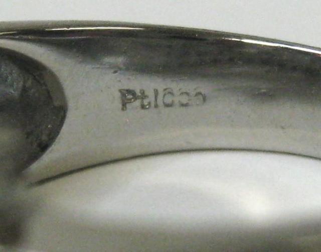 極美品Pt1000純プラチナ男女兼用ブラック&ホワイト パヴェダイヤ0.80ct < 女性アクセサリー/時計 極美品Pt1000純プラチナ男女兼用ブラック&ホワイト パヴェダイヤ0.80ct < 女性アクセサリー/時計の