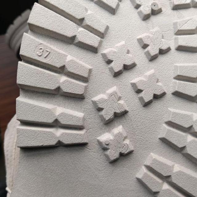 新品 23.5cm レディース ブーツ グレー 厚底 シューズ ショートブーツ < 女性ファッション 新品 23.5cm レディース ブーツ グレー 厚底 シューズ ショートブーツ < 女性ファッションの