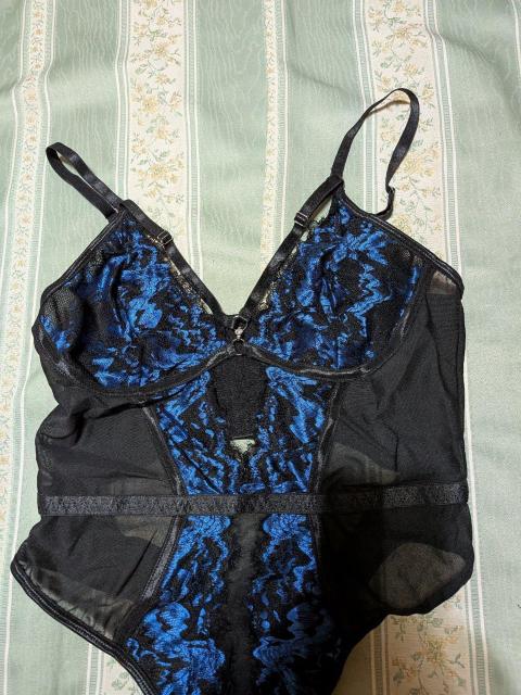 MO1003   �ō����i    ���ׁ[�X�ɐ̎h�J�̃{�f�B�[�X�[�c   L �� �����t�@�b�V������ 