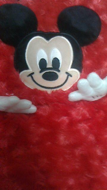 ミッキーくるくるボア枕カバー43×63pレッド系 ファスナー式 < キッズ/ベビー  ミッキーくるくるボア枕カバー43×63pレッド系 ファスナー式  < キッズ/ベビーの