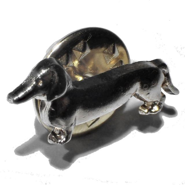 ダックスフンド ダックスフント 犬 イヌ いぬ ドッグ バッジ ピンバッジ ピンズ ブローチ 銀色 シルバー色 < 女性アクセサリー/時計  ダックスフンド ダックスフント 犬 イヌ いぬ ドッグ バッジ ピンバッジ ピンズ ブローチ 銀色 シルバー色 < 女性アクセサリー/時計の