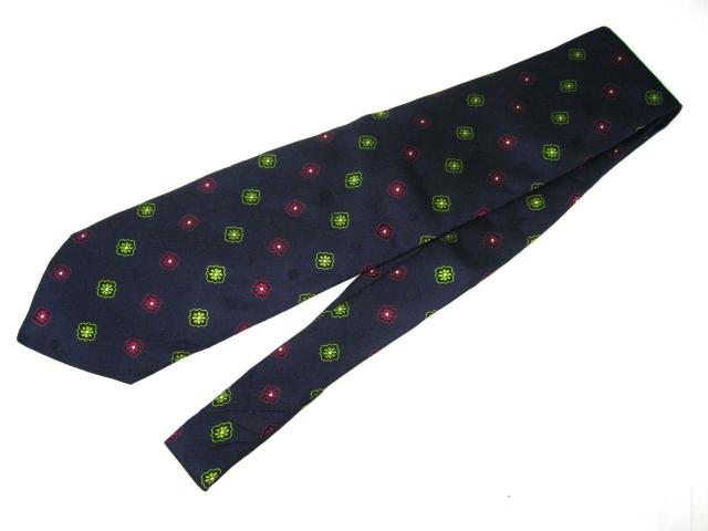 極美品イタリー製プラダPRADAネクタイ細かい刺繍の編み込み シルク100% b < ブランド  極美品イタリー製プラダPRADAネクタイ細かい刺繍の編み込み シルク100% b < ブランドの