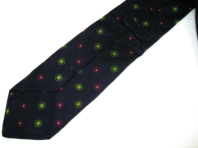 極美品イタリー製プラダPRADAネクタイ細かい刺繍の編み込み シルク100% b < ブランド  極美品イタリー製プラダPRADAネクタイ細かい刺繍の編み込み シルク100% b < ブランドの