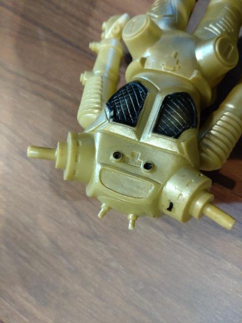 �L���O�W���[ �� �z�r�[�� 