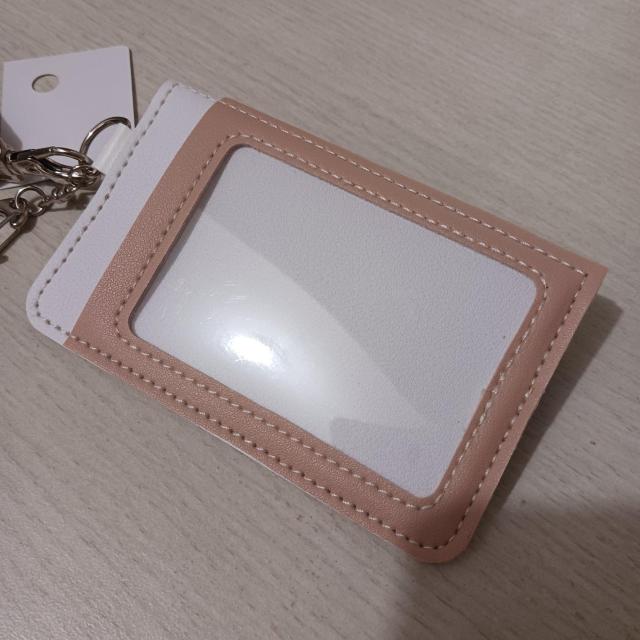 うさぎ 刺繍 カードケース パスケース ストラップ付き 定期入 レザー ピンク < 女性ファッション うさぎ 刺繍 カードケース パスケース ストラップ付き 定期入 レザー ピンク < 女性ファッションの