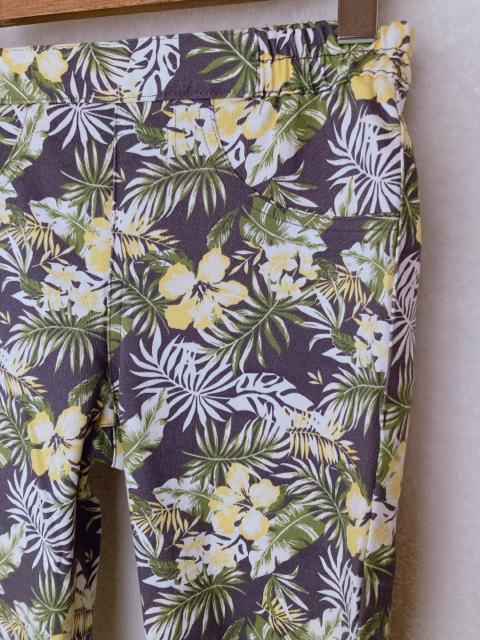 GU 花柄 ボタニカル ハイビスカス ストレッチ スキニパンツ S N2m < ブランド  GU 花柄 ボタニカル ハイビスカス ストレッチ スキニパンツ S N2m < ブランドの