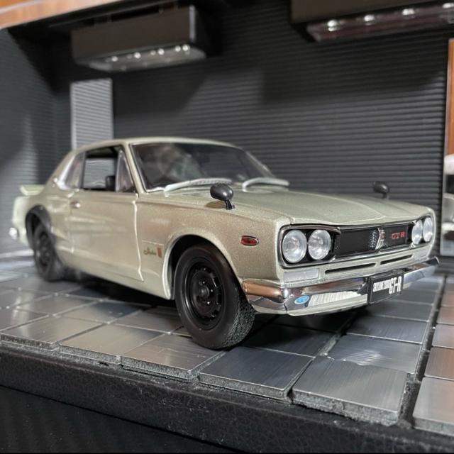 絶版京商1/18スカイライン2000GT-R KPGC10 (ライト点灯モデル) < ホビー  絶版京商1/18スカイライン2000GT-R KPGC10 (ライト点灯モデル)  < ホビーの