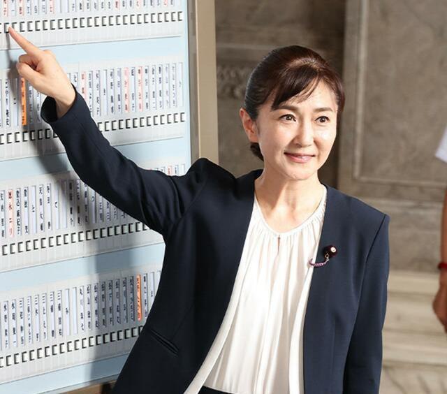 ☆LD-うしろ髪ひかれ隊 ☆FIRST CONCERT'88 ☆オマケ付き < CD/DVD/ビデオ ☆LD-うしろ髪ひかれ隊 ☆FIRST CONCERT'88 ☆オマケ付き < CD/DVD/ビデオの