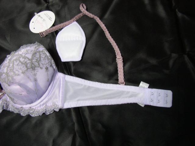 刺繍とレース使いゴージャスC70Mワイヤー入り < 女性ファッション  刺繍とレース使いゴージャスC70Mワイヤー入り < 女性ファッションの