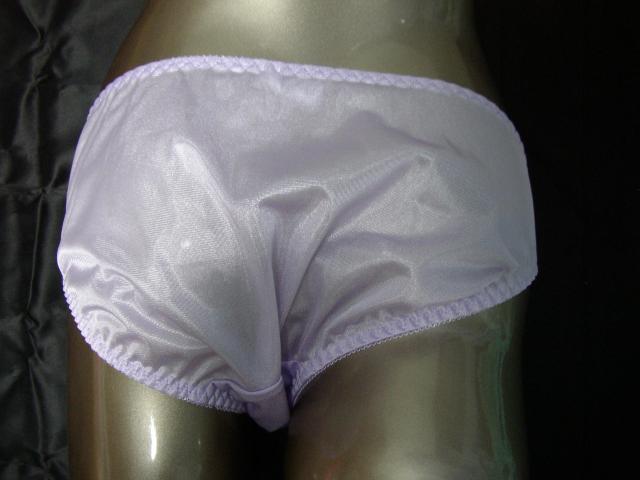 刺繍とレース使いゴージャスC70Mワイヤー入り < 女性ファッション  刺繍とレース使いゴージャスC70Mワイヤー入り < 女性ファッションの