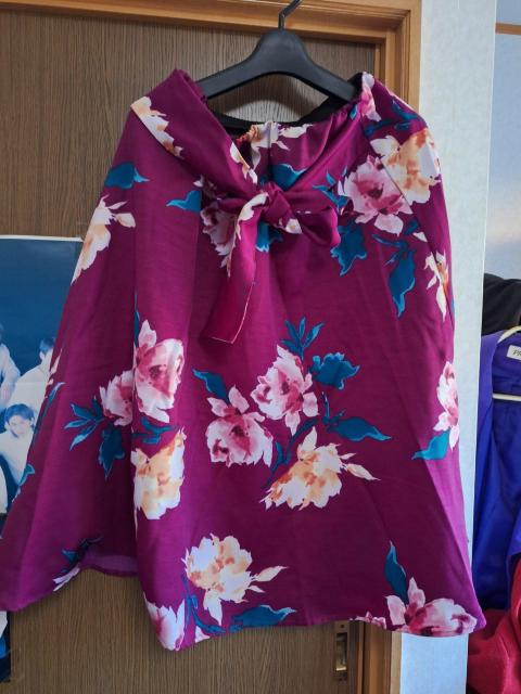 花柄ロングスカート < 女性ファッション  花柄ロングスカート  < 女性ファッションの