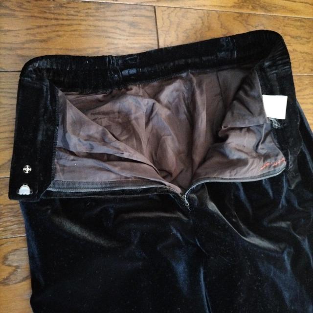 黒 美品 ベルベット ウエスト65〜70cm < 女性ファッション  黒 美品 ベルベット ウエスト65〜70cm < 女性ファッションの