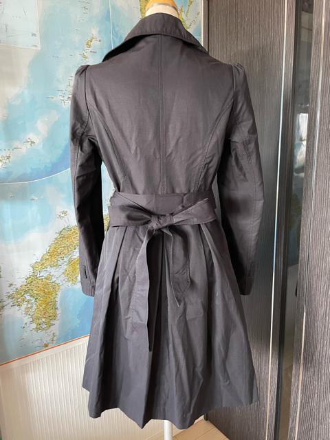 黒色ダブルブレスト トレンチコート スプリングコート Mサイズ 美品 < 女性ファッション 黒色ダブルブレスト トレンチコート スプリングコート Mサイズ 美品 < 女性ファッションの