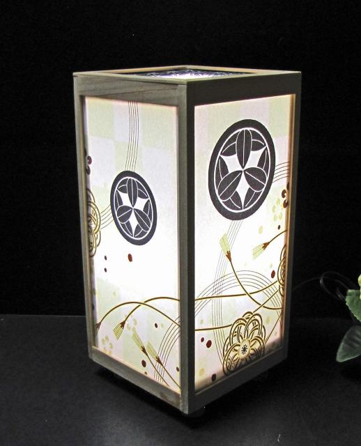 ★家紋の宿り木=「丸に九枚笹」(家紋変更可)/至福の明り・温もりのひととき/LED・檜枠造・フイルム加工・軽量/ < 家電/AV  ★家紋の宿り木=「丸に九枚笹」(家紋変更可)/至福の明り・温もりのひととき/LED・檜枠造・フイルム加工・軽量/  < 家電/AVの