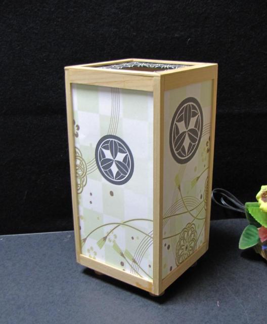 ★家紋の宿り木=「丸に九枚笹」(家紋変更可)/至福の明り・温もりのひととき/LED・檜枠造・フイルム加工・軽量/ < 家電/AV  ★家紋の宿り木=「丸に九枚笹」(家紋変更可)/至福の明り・温もりのひととき/LED・檜枠造・フイルム加工・軽量/ < 家電/AVの