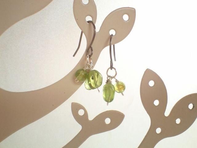 aug.*ペリドットのショートピアス*silver 15015 < 女性アクセサリー/時計  aug.*ペリドットのショートピアス*silver 15015  < 女性アクセサリー/時計の