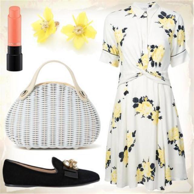 美人百花 掲載●定価4,212円【新品】立体3Dフラワーイヤリング < 女性アクセサリー/時計 美人百花 掲載●定価4,212円【新品】立体3Dフラワーイヤリング < 女性アクセサリー/時計の