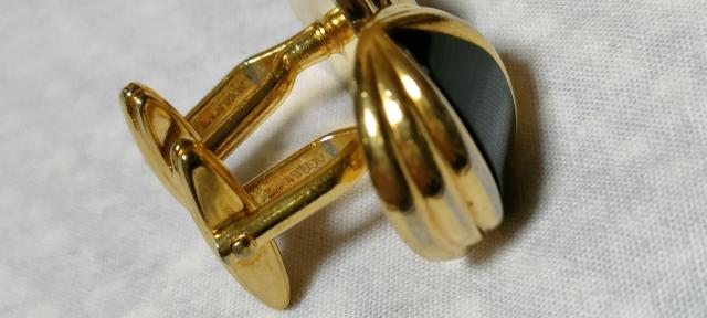 正規 ランバン 3連ラウンドライン キャットアイカフス コンポジットドーム カボション黒 ゴールドカフリンクス ジュエリーボタン < ブランド 正規 ランバン 3連ラウンドライン キャットアイカフス コンポジットドーム カボション黒 ゴールドカフリンクス ジュエリーボタン < ブランドの