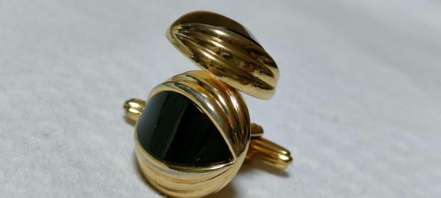 正規 ランバン 3連ラウンドライン キャットアイカフス コンポジットドーム カボション黒 ゴールドカフリンクス ジュエリーボタン < ブランド 正規 ランバン 3連ラウンドライン キャットアイカフス コンポジットドーム カボション黒 ゴールドカフリンクス ジュエリーボタン < ブランドの