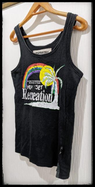 ★LISTEN HEARTBEAT★リッスンハートビート★タンクトップ★Tシャツ★Mサイズ同等★黒★部屋着★まとめ買い歓迎★ < 女性ファッション  ★LISTEN HEARTBEAT★リッスンハートビート★タンクトップ★Tシャツ★Mサイズ同等★黒★部屋着★まとめ買い歓迎★ < 女性ファッションの