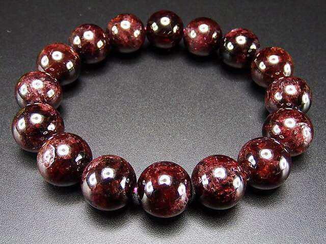 AAガーネット大粒約13.5mm天然石ブレスレット1月誕生石聖なる石 < 男性アクセサリー/時計  AAガーネット大粒約13.5mm天然石ブレスレット1月誕生石聖なる石 < 男性アクセサリー/時計の