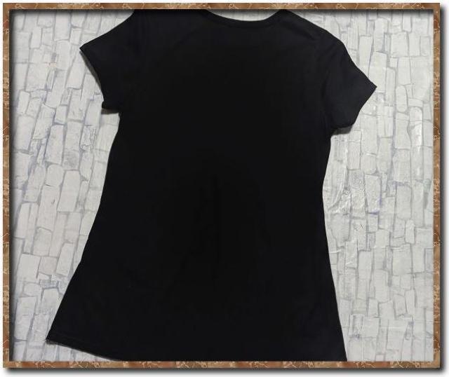 アラミス 刺繍入り半袖カットソー 黒 < 女性ファッション アラミス 刺繍入り半袖カットソー 黒 < 女性ファッションの