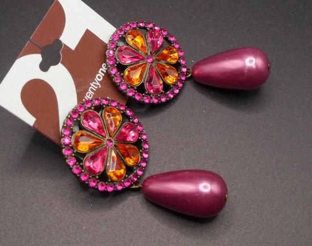 新品 FOREVER21 アンティーク調 ヴィヴィットカラーストーンピアス 結婚式 パーティ < ブランド 新品 FOREVER21 アンティーク調 ヴィヴィットカラーストーンピアス 結婚式 パーティ < ブランドの