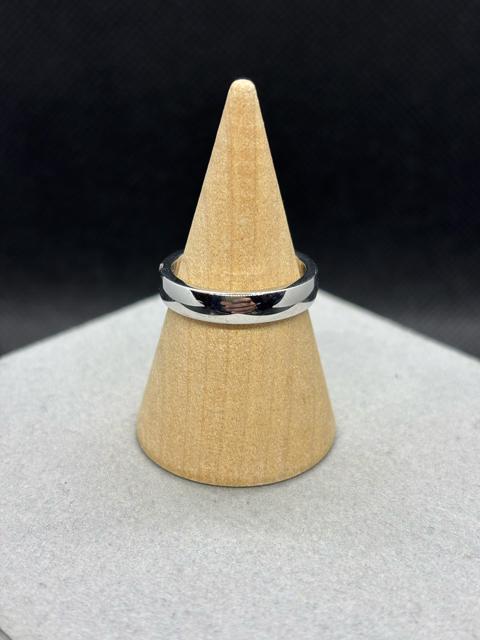 HARRY WINSTON �n���[�E�B���X�g�� �X���[�X�g�[�� �_�C�� �����O �� �u�����h�� 