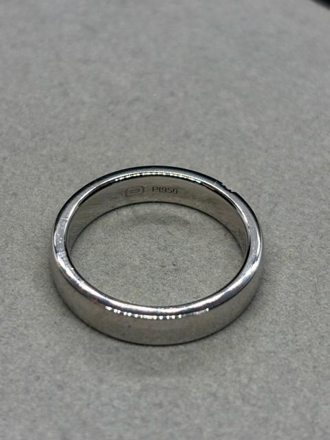 HARRY WINSTON �n���[�E�B���X�g�� �X���[�X�g�[�� �_�C�� �����O �� �u�����h�� 