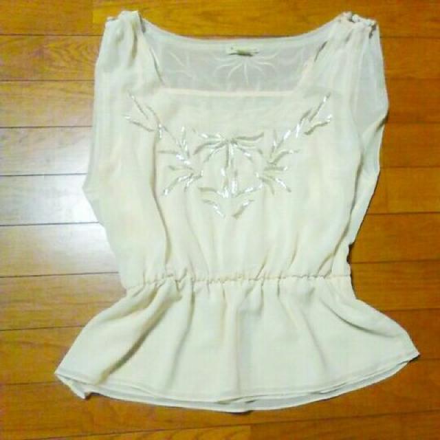 送料無料 新品 フォーエバー21 刺繍 レース カットソー トップス < ブランド  送料無料 新品 フォーエバー21 刺繍 レース カットソー トップス  < ブランドの