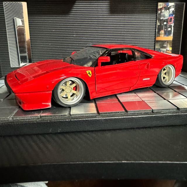 ホットウィール 1/18  フェラーリ 288GTO (カスタム仕様) < ホビー  ホットウィール 1/18  フェラーリ 288GTO (カスタム仕様) < ホビーの