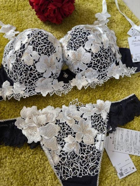 salute/T[g/X݌/89G/F70\OTobNV[c/KO/CJ[/G/߂݂  t@bV 