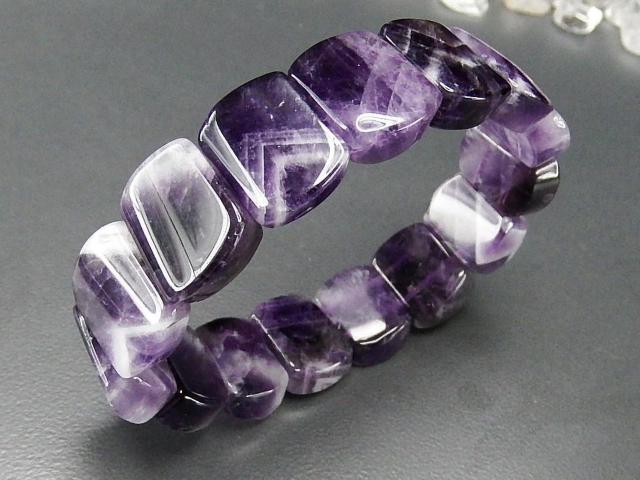 濃いファントムアメジスト16mm強バングルブレスレット天然石2月の誕生石ボリューム感有 < 女性アクセサリー/時計 濃いファントムアメジスト16mm強バングルブレスレット天然石2月の誕生石ボリューム感有 < 女性アクセサリー/時計の