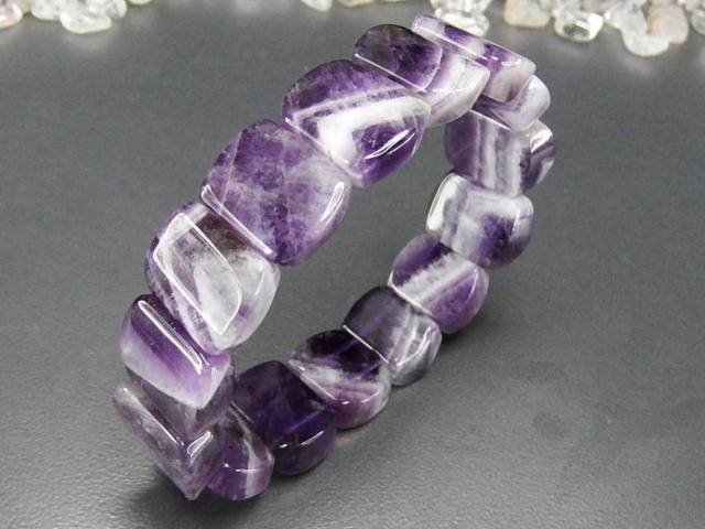 濃いファントムアメジスト16mm強バングルブレスレット天然石2月の誕生石ボリューム感有 < 女性アクセサリー/時計 濃いファントムアメジスト16mm強バングルブレスレット天然石2月の誕生石ボリューム感有 < 女性アクセサリー/時計の