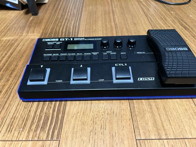 boss GT-1.boss�[�d�A�_�v�^ �� �z�r�[�� 