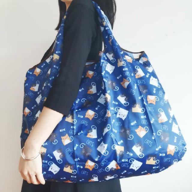 ◆猫好きにはたまらない!かわいい猫イラスト入り◆猫柄エコバッグ 大小2個セット 折たたみコンパクト < 女性ファッション  ◆猫好きにはたまらない!かわいい猫イラスト入り◆猫柄エコバッグ 大小2個セット 折たたみコンパクト < 女性ファッションの