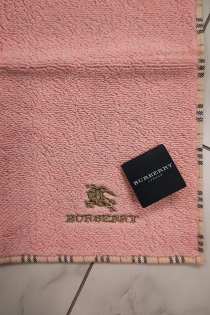 BURBERRY o[o[ nJ`  uh 