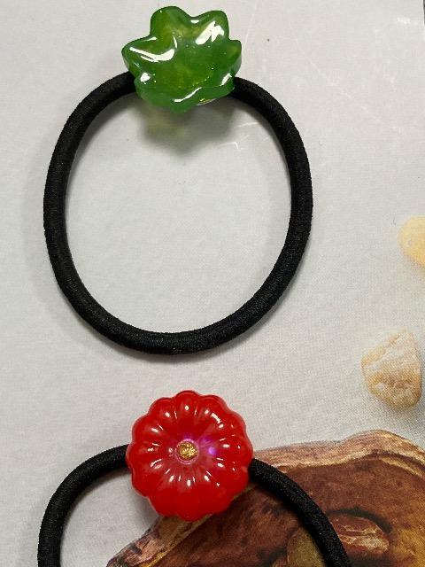 ハンドメイド レジン ヘアゴム 2点セット 訳あり  < 女性ファッション  ハンドメイド レジン ヘアゴム 2点セット 訳あり   < 女性ファッションの