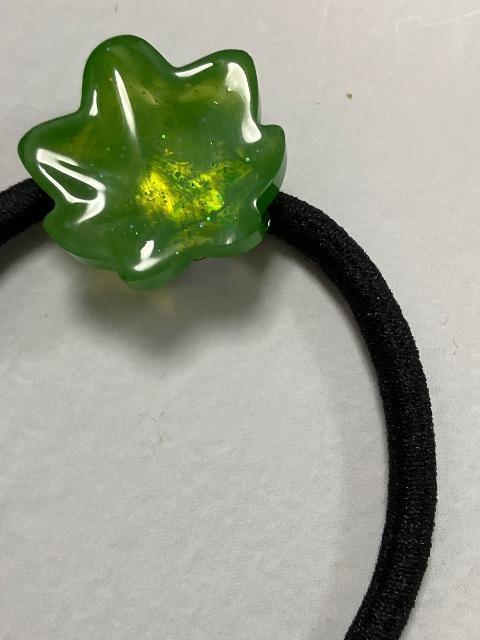 ハンドメイド レジン ヘアゴム 2点セット 訳あり  < 女性ファッション  ハンドメイド レジン ヘアゴム 2点セット 訳あり  < 女性ファッションの