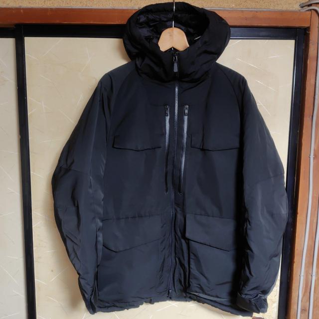 UNIQLO×white mountaineering ブラックダウンジャケット ユニクロ コラボ < 男性ファッション  UNIQLO×white mountaineering ブラックダウンジャケット ユニクロ コラボ  < 男性ファッションの