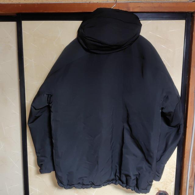 UNIQLO×white mountaineering ブラックダウンジャケット ユニクロ コラボ < 男性ファッション  UNIQLO×white mountaineering ブラックダウンジャケット ユニクロ コラボ < 男性ファッションの