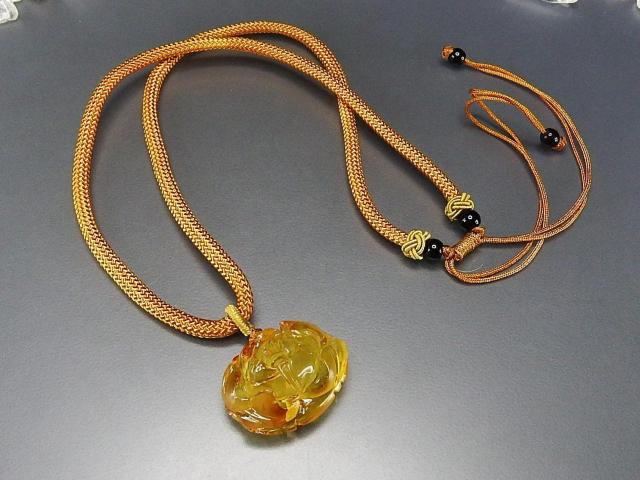 一点物貴重天然石アンバー琥珀花手彫り高級紐ネックレス金運107-082RYZa < 女性アクセサリー/時計  一点物貴重天然石アンバー琥珀花手彫り高級紐ネックレス金運107-082RYZa < 女性アクセサリー/時計の