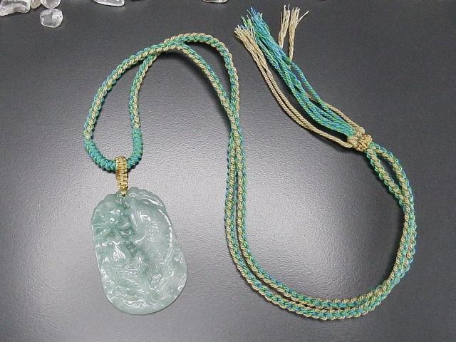 ひすいジェダイト鯉精工彫刻木綿紐ネックレス天然石ミャンマー産本翡翠 < 女性アクセサリー/時計  ひすいジェダイト鯉精工彫刻木綿紐ネックレス天然石ミャンマー産本翡翠 < 女性アクセサリー/時計の