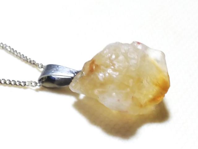 お得意さま感謝Day★天然石★シトリン 原石 ペンダント < 女性アクセサリー/時計 お得意さま感謝Day★天然石★シトリン 原石 ペンダント < 女性アクセサリー/時計の